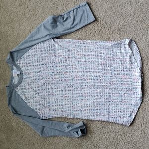 XS Lularoe 3/4 length patterned top